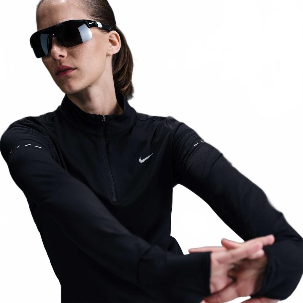 Camiseta Dri-FIT Nike Manga Loga Swift Feminina