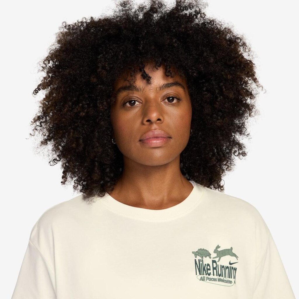 Camiseta Dri-FIT Nike Move Swift Feminina