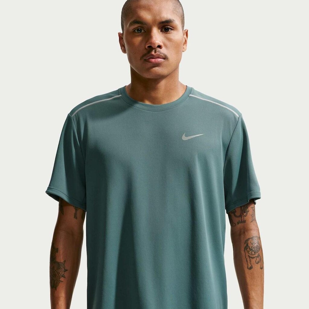 Camiseta Dri-FIT Nike UV Miler Masculina