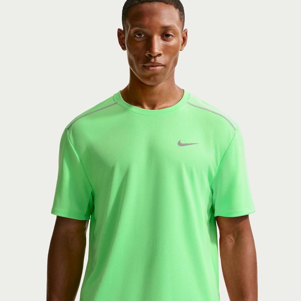 Camiseta Dri-FIT Nike UV Miler Masculina