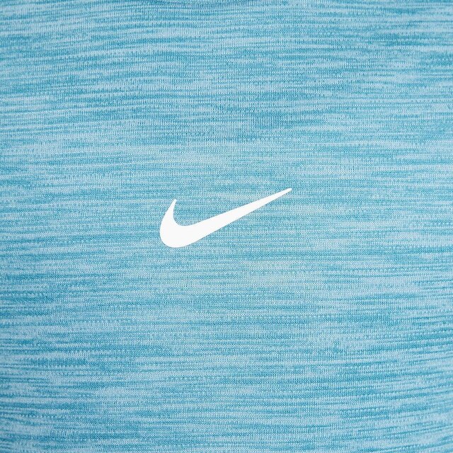 Camiseta Nike Dri-FIT Essential Infantil