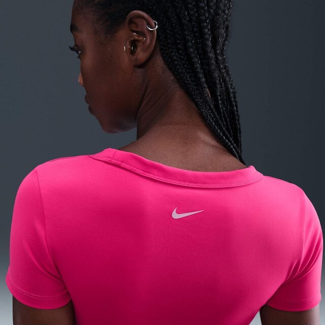 Camiseta Nike Dri-FIT One Cropped Feminina
