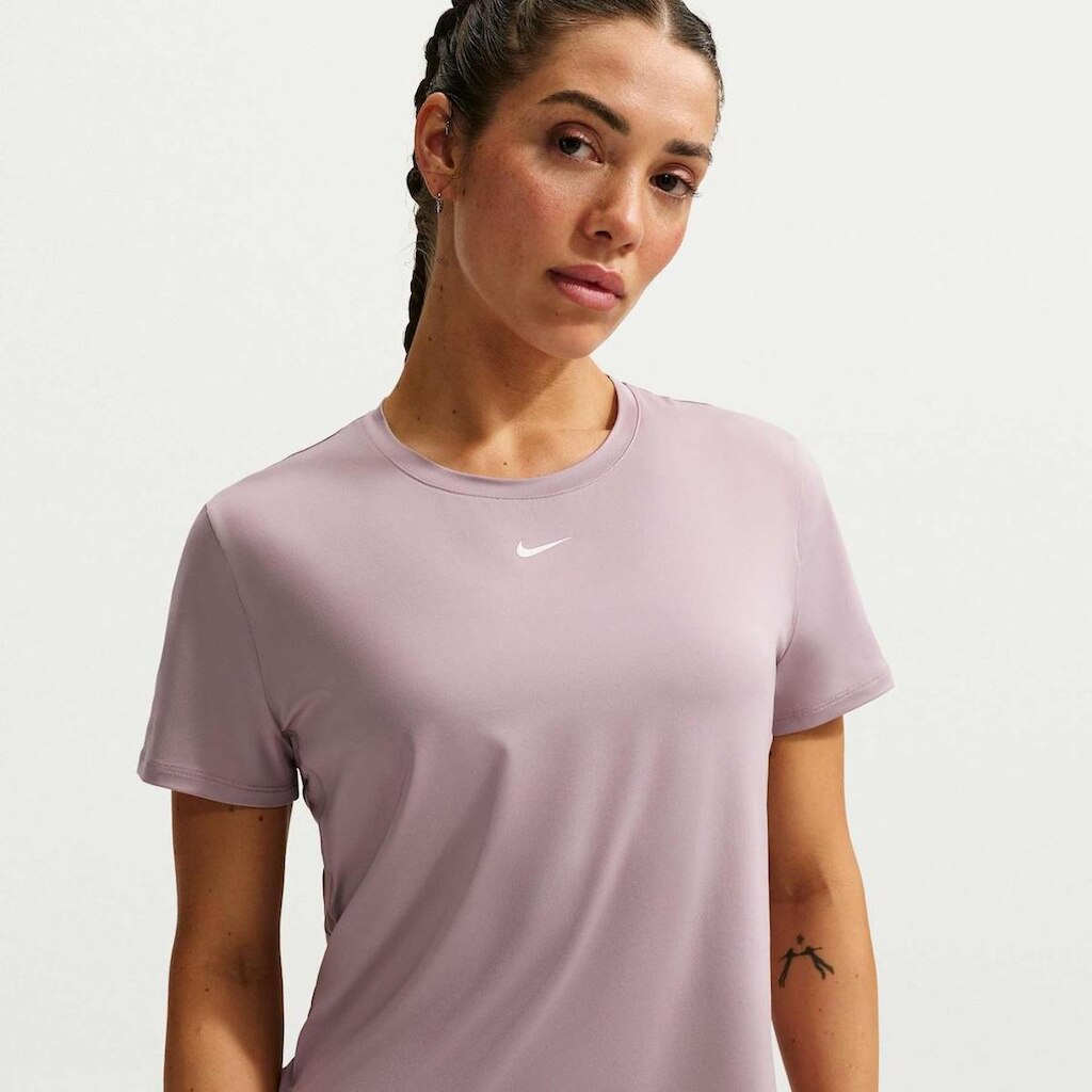 Camiseta Nike Dri-FIT One Feminina