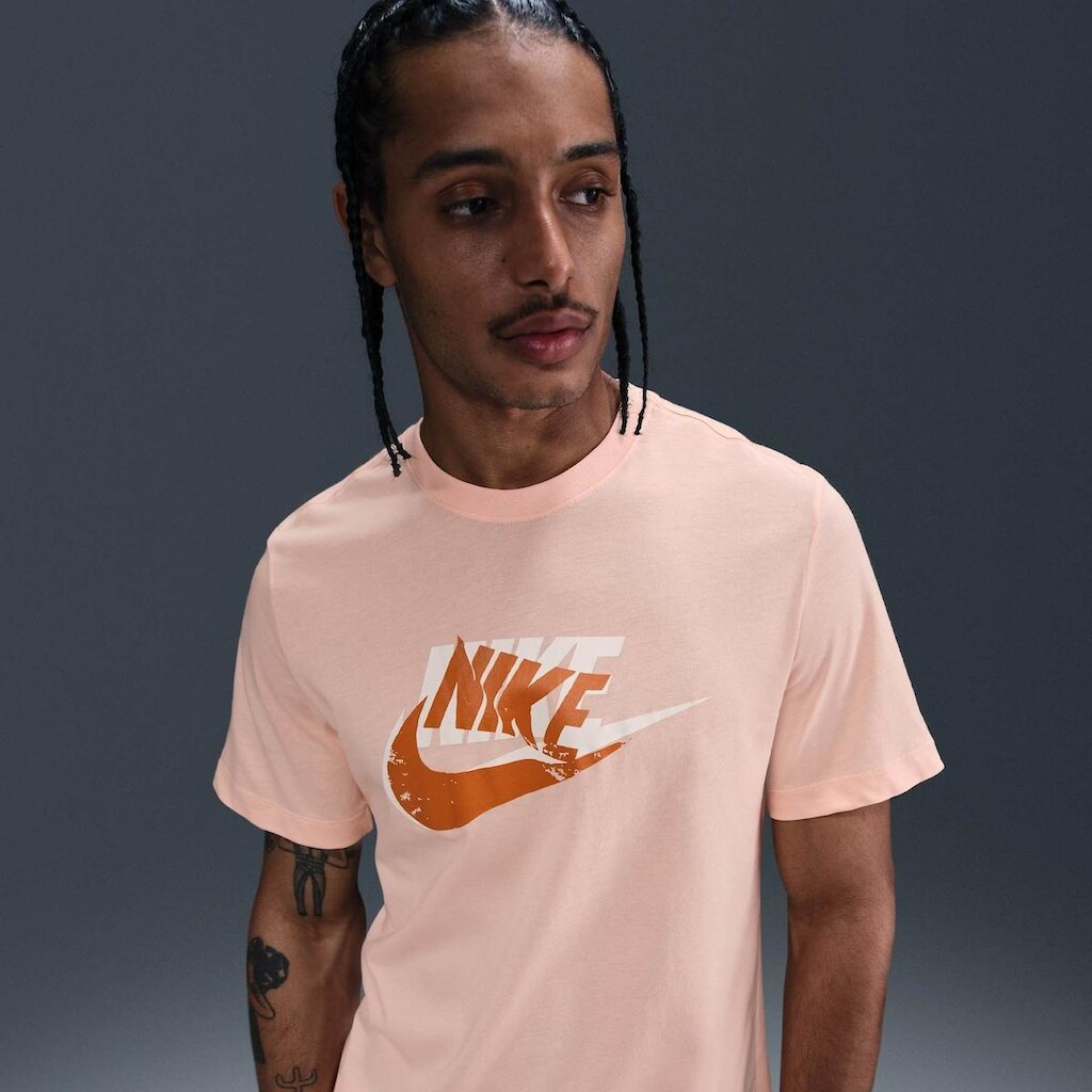 Camiseta Nike Sportswear 12MO Futura Masculina