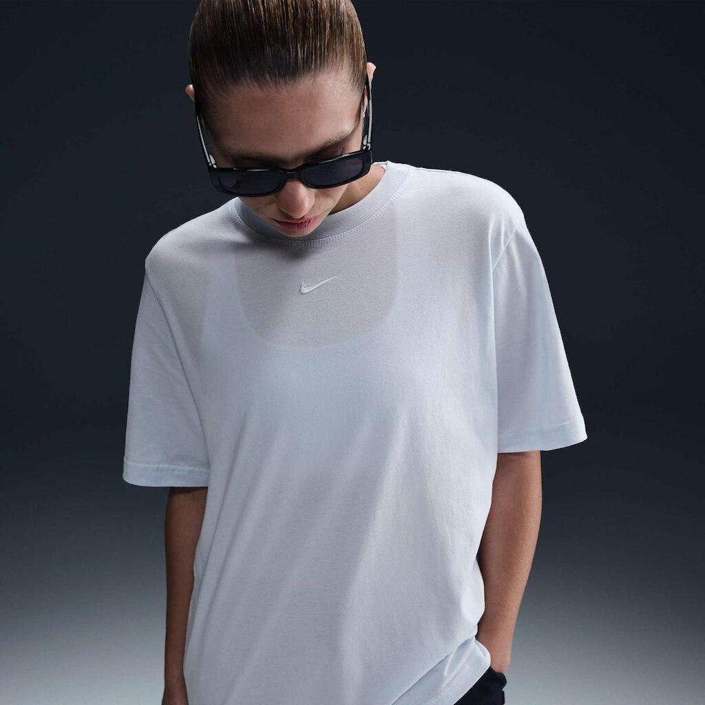 Camiseta Nike Sportswear Feminina