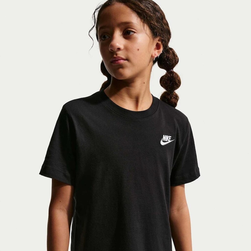 Camiseta Nike Sportswear Futura Infantil