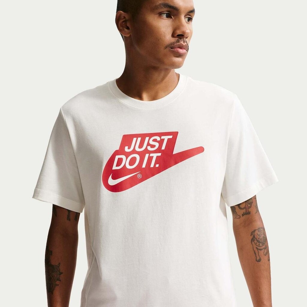 Camiseta Nike Sportswear JDI Masculina
