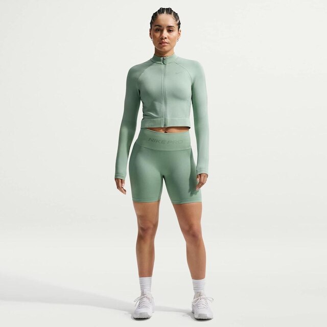 Jaqueta Dri-FIT Nike Pro Slim Feminina