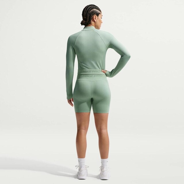 Jaqueta Dri-FIT Nike Pro Slim Feminina