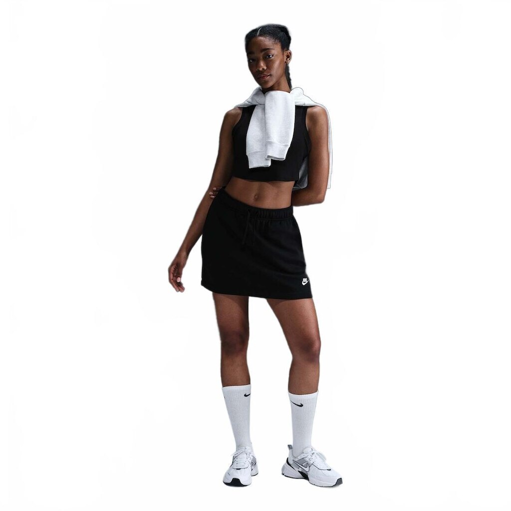 Saia Nike Sportswear Club Feminina