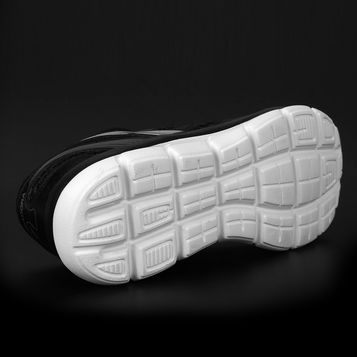 tenis diadora legacy é bom