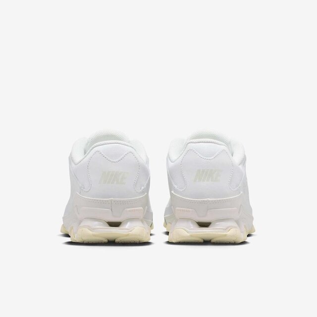 Tênis Nike Reax 8 TR Feminino