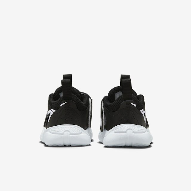 Tênis Nike Team Hustle D 11 Infantil